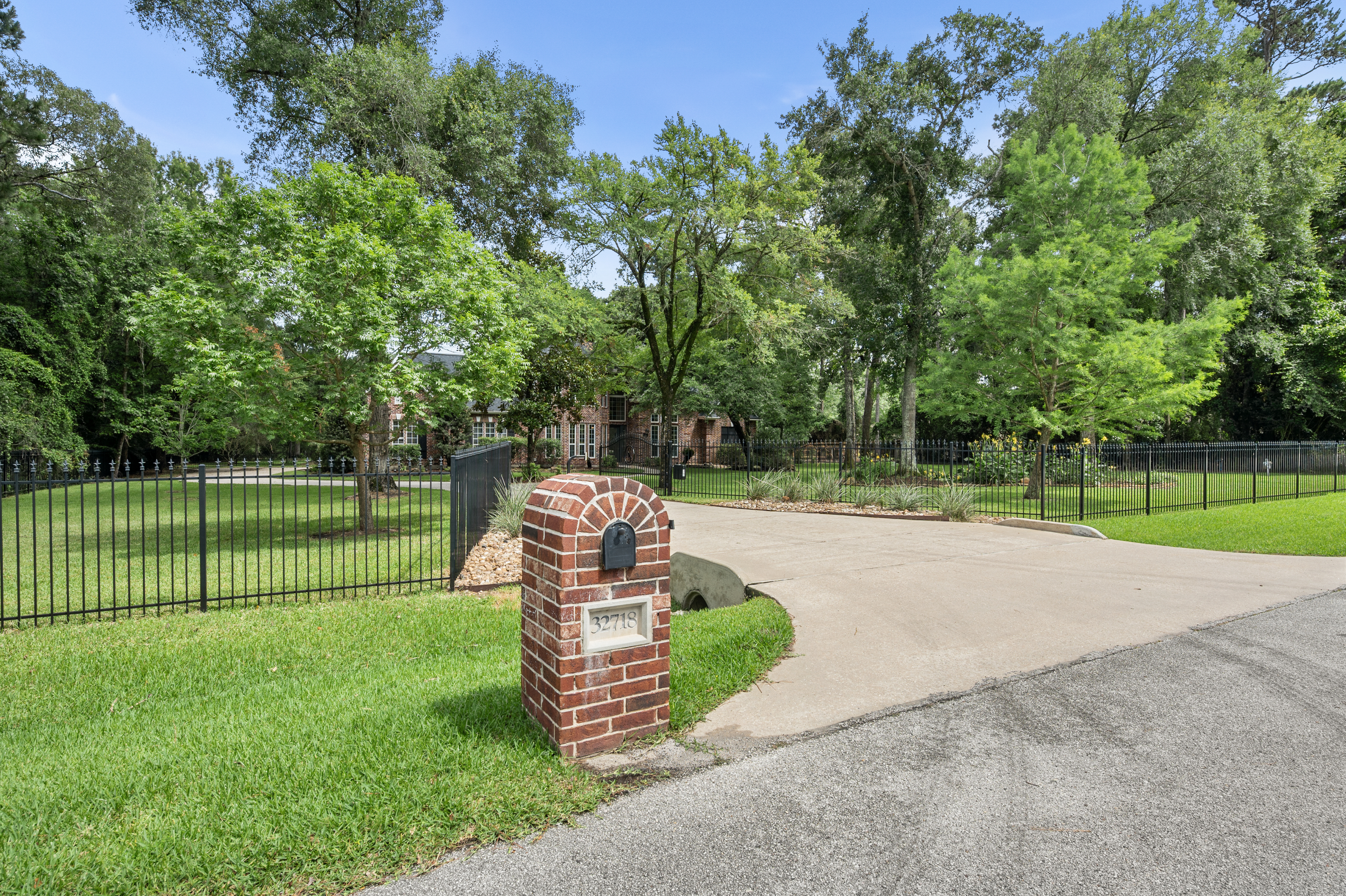 32718 Green Bend Court - Photo 10